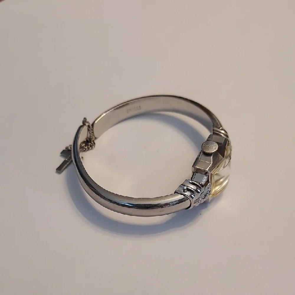 Bulova 10K Gold Filled W/ 17 Jewels Wearable Watch Bracelet